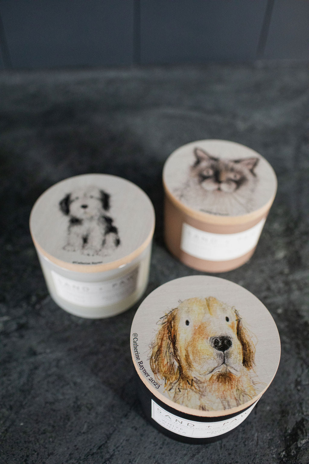 Aromatic Sand + Paws White Vanilla 12 oz scented candle