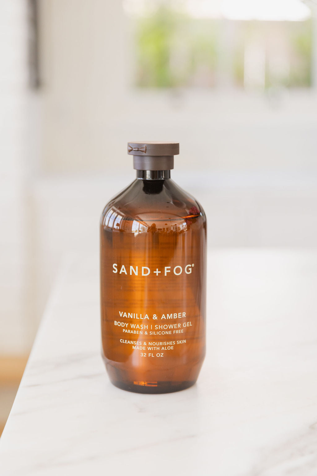 Hydrating Vanilla & Amber 32 oz Body Wash