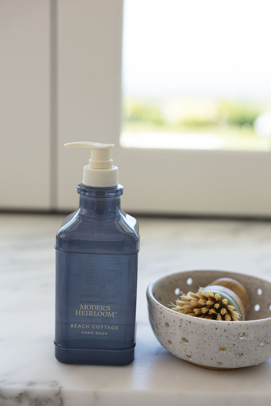 Soothing Beach Cottage Modern Heirloom 15.2 oz Liquid Hand Soap